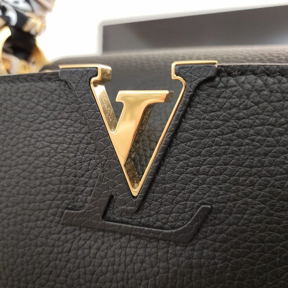 Louis Vouitton - Taurillon Black - Capucines MM - Picture 2 of 8